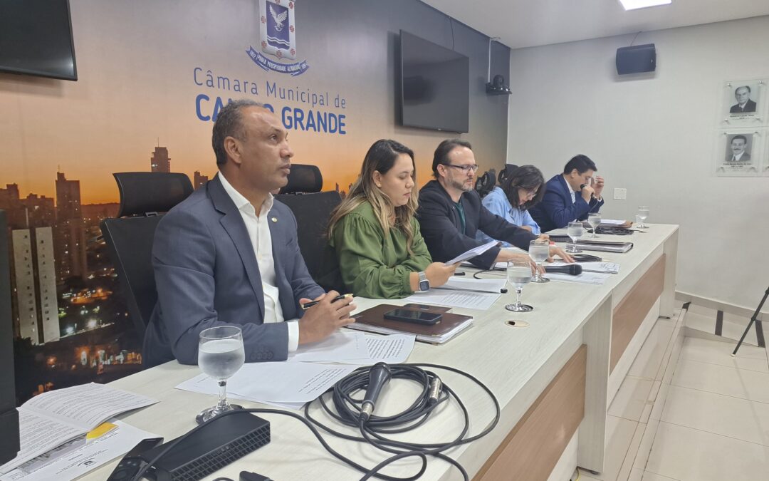 Vereador Junior Coringa se espanta com falta de estrutura da fiscalização contábil da Agereg e cobra reforço no setor