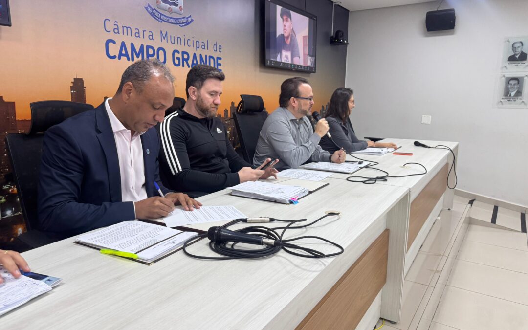 Relatos de ônibus quebrados e jornadas abusivas marcam CPI dos Transportes nesta quarta-feira