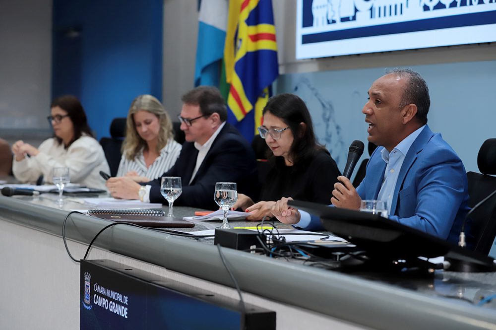 Vereador Junior Coringa defende agências independentes e melhorias no transporte público durante sessão da CPI