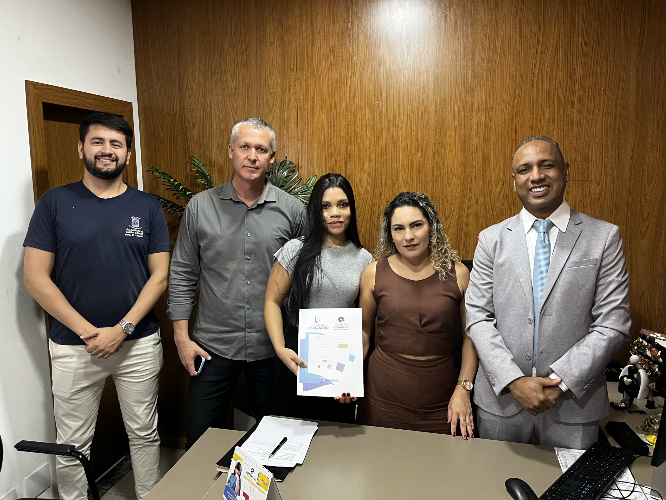 Clínica Acreditar firma parceria com a Escola do Legislativo por indicação do vereador Junior Coringa