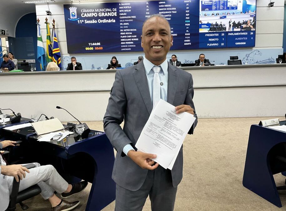 Junior Coringa solicita poda de árvores, recuperação de vias e tapa-buracos em bairros da Capital