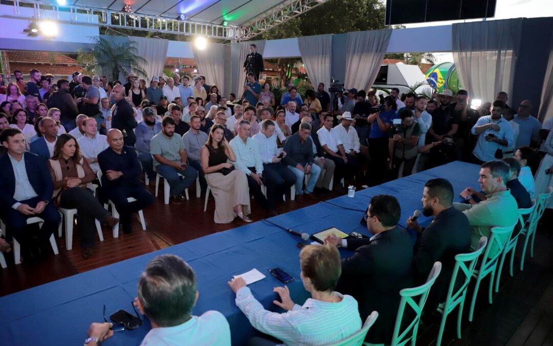 Vereador Junior Coringa participa de solenidade e homenageia profissionais do agronegócio na Expogrande